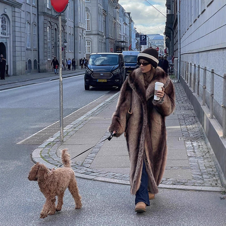 Ladies Maxilength Oversize Faux Fur Coat with Vintage Cut and Wide Lapel Collar Mune Fashion
