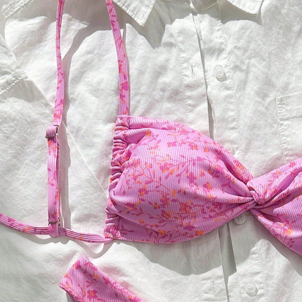 Women's Underwire Bikini with Blooming Design Mune Fashion