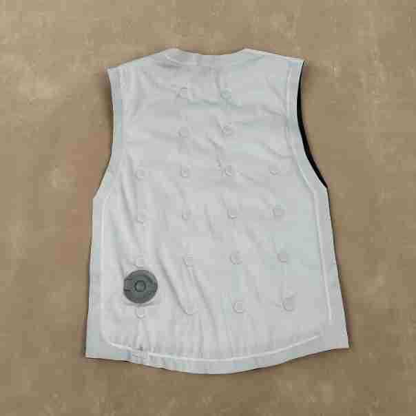 Unisex nan water-cooled circulation vest with integrated cooling chambers and flexible connection Mune Fashion