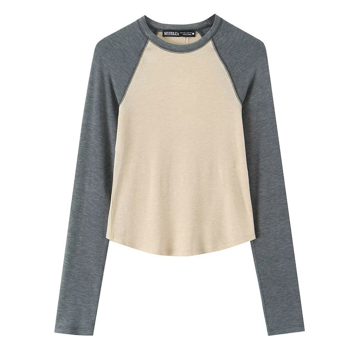Ladies long sleeve raglan shirt made of soft jersey with a slightly fitted cut Mune Fashion
