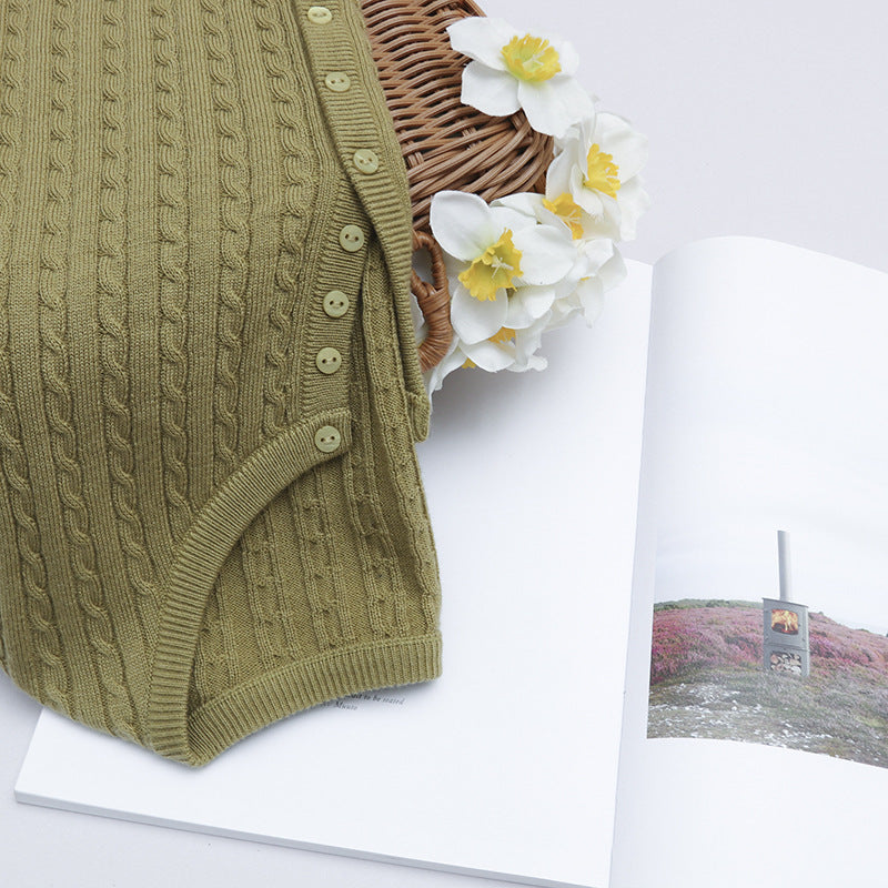 Women's Fine Cable Pattern Henley Fine Knit Shirt with Round Neck & Button Placket Mune Fashion