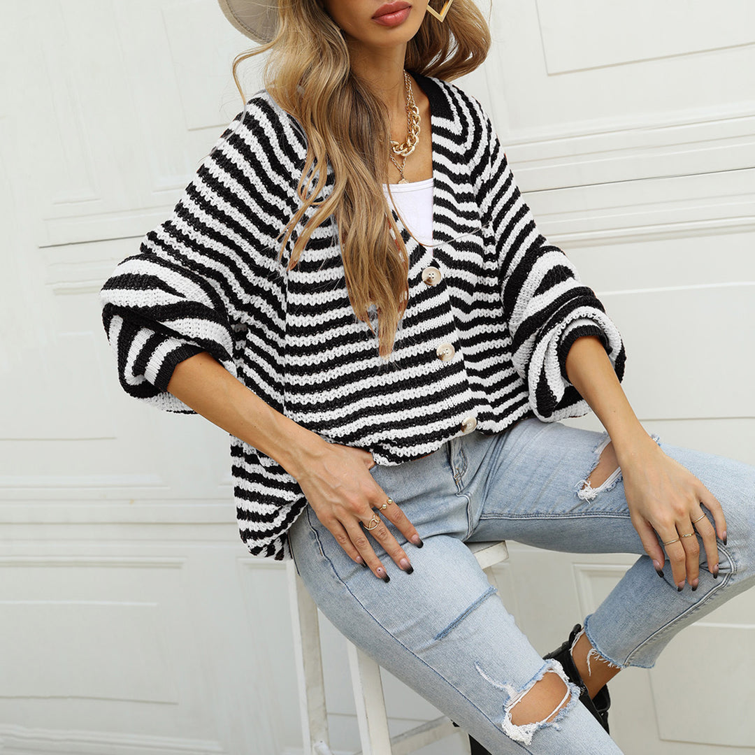 Women's striped oversized cardigan with V-neck and button placket Mune Fashion