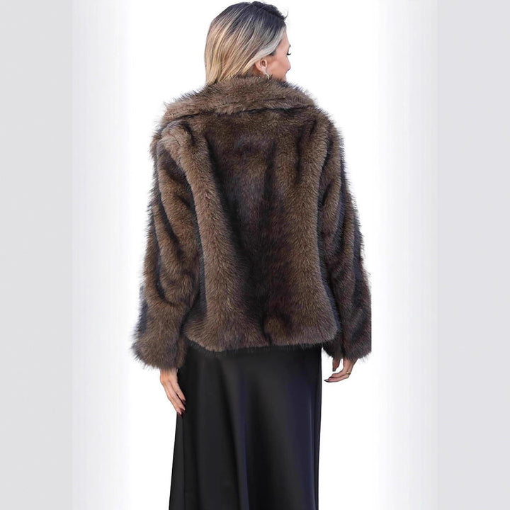 Ladies short jacket made of dense artificial fur with generous shawl collar Mune Fashion