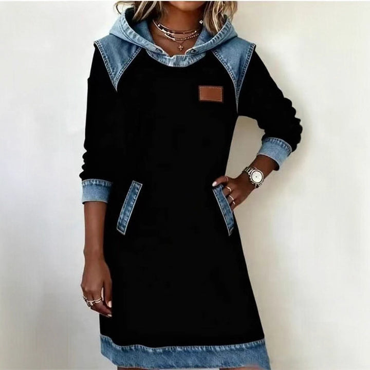 Women's hooded sweatshirt dress with denim appliqués, kangaroo pockets and casual cut Mune Fashion