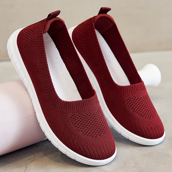 Women Comfortable Slip-On Sneakers made of Breathable Material Mune Fashion