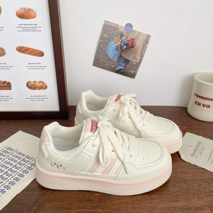 Women Chunky Sneakers with Padded Sole and Sporty Accents Mune Fashion