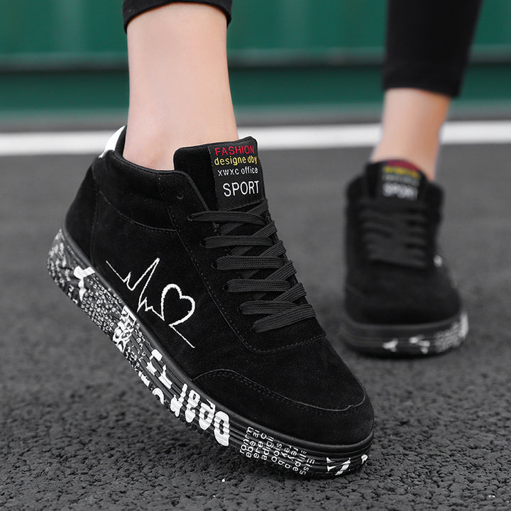 Unisex high-cut leisure shoe with embroidered heart EKG motif and printed rubber sole Mune Fashion