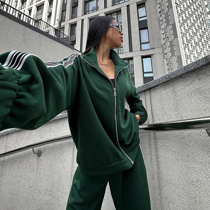 Women's Oversized Velour Training Jacket with Distinctive Contrast Stripes and Ribbed Stand-Up Collar Mune Fashion