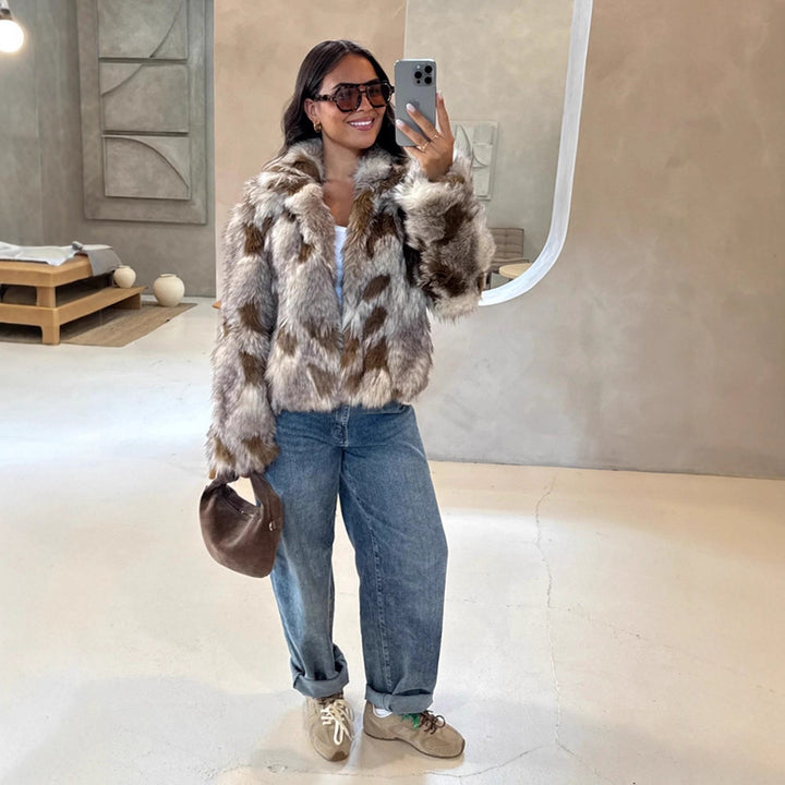 Women's Boxy Short Jacket made of Woven Fur with Natural Fur Look and Wide Shawl Collar Mune Fashion