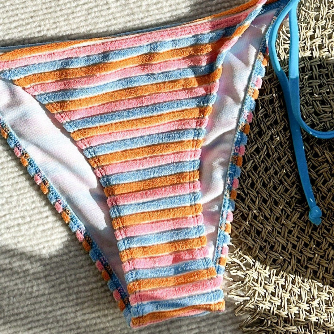 Women's bikini model with playful striped pattern Mune Fashion