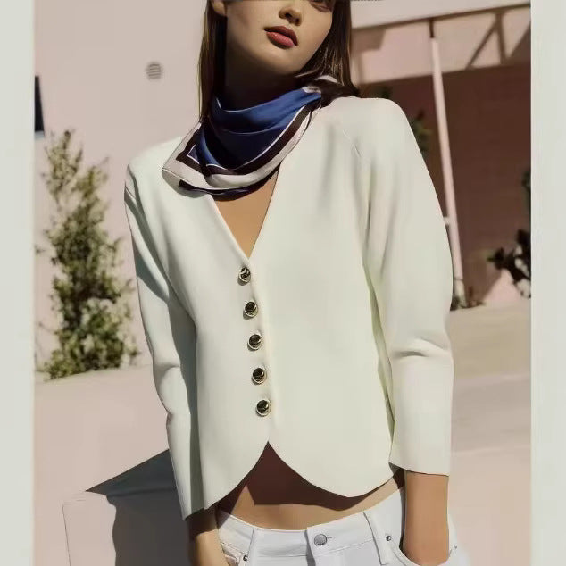 Women finely structured tailored cardigan with V-neck and golden button placket Mune Fashion