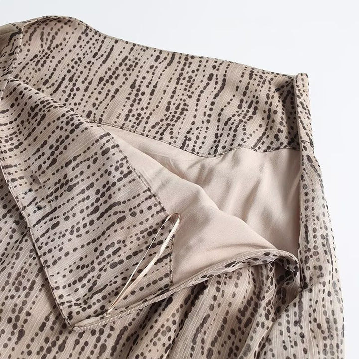 Women Flowing Midi Skirt with Pleat Effect and Subtle Polka Dot Print Mune Fashion