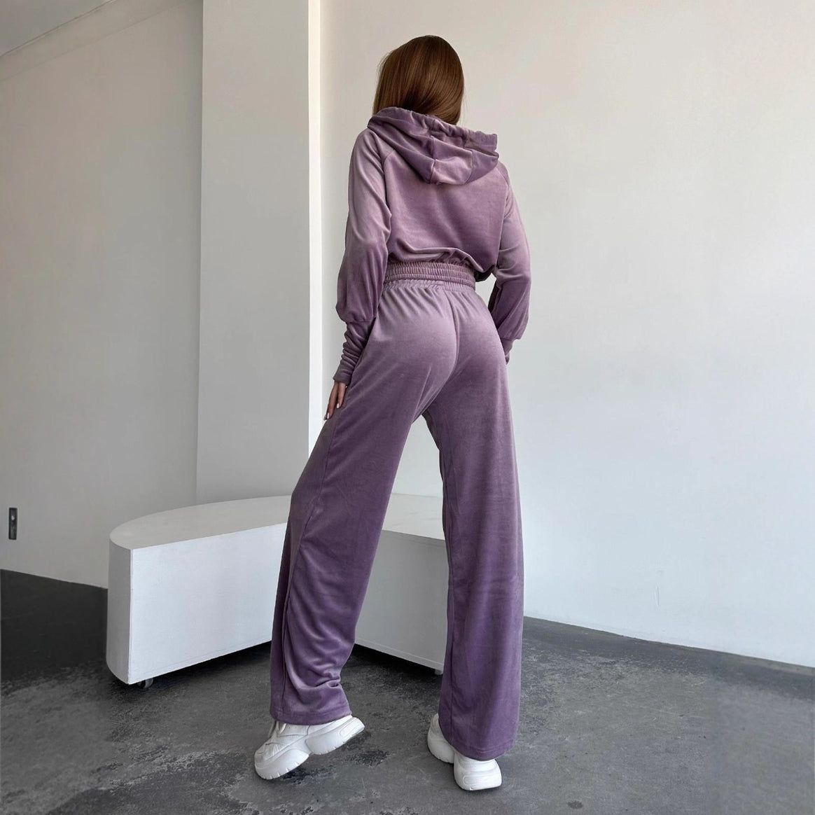 Ladies Velvet Lounge Set with Cropped Hooded Jacket and High-Waist Wide Leg Mune Fashion