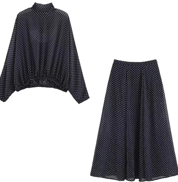 Women 100+ oversized polka dot blouse with batwing sleeves, stand-up collar and elastic hem Mune Fashion