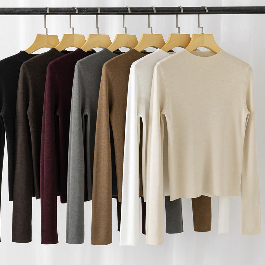 Women's fine knit pullover with short stand-up collar and slim silhouette Mune Fashion