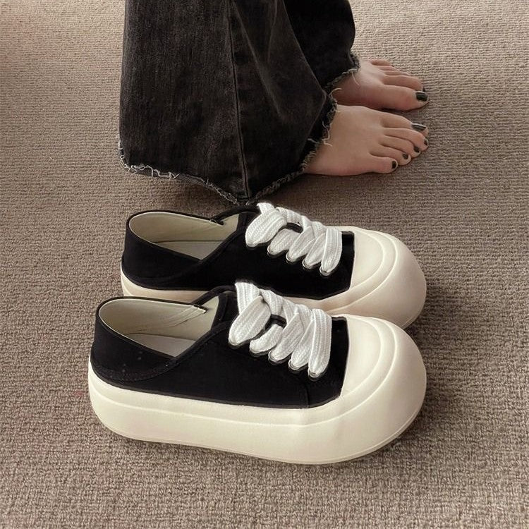 Women Comfortable Sneakers made of high-quality material with elastic laces Mune Fashion