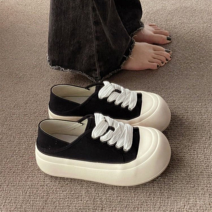 Women Comfortable Sneakers made of high-quality material with elastic laces Mune Fashion