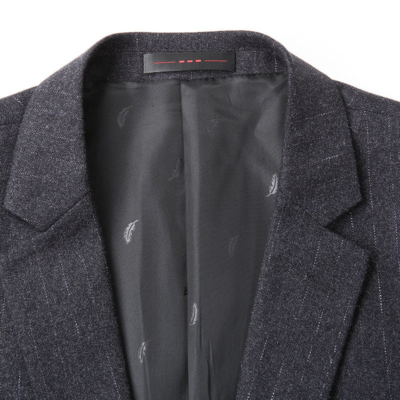 Men's Slim-Fit Business Blazer with Notched Lapel and Two-Button Closure Mune Fashion