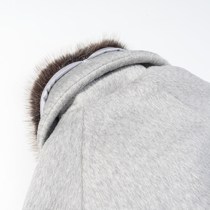 Women's short jacket made of faux fur in oversized cut with voluminous faux fur collar Mune Fashion