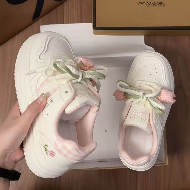 Women Sneakers with playful design and decorative bows from Mune Fashion
