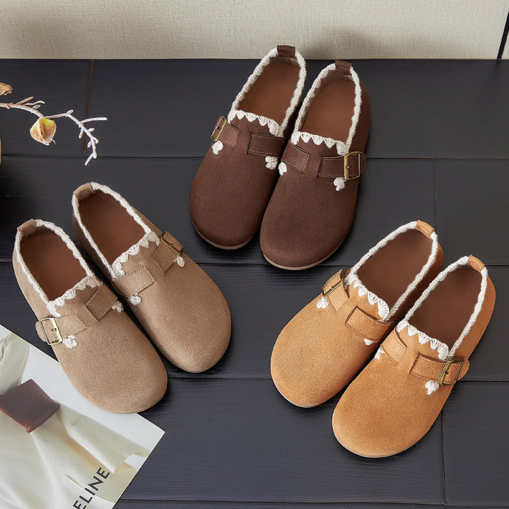 Women's cozy moccasin slippers with adjustable buckle strap and crocheted edge decoration Mune Fashion