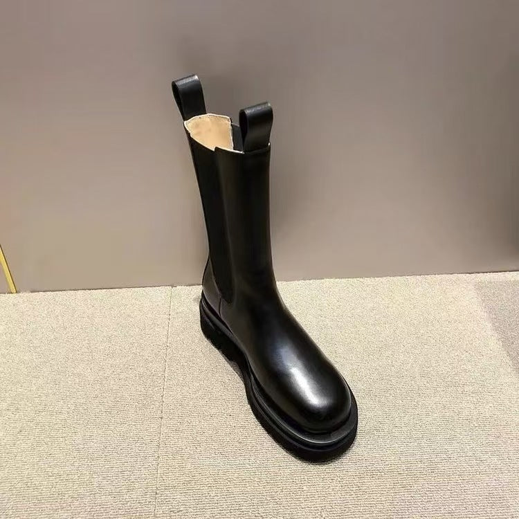 Women's Chelsea boots with elastic insert and distinctive profiled sole Mune Fashion