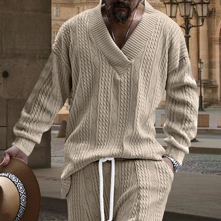Men's chunky knit V-neck sweater with cable pattern and relaxed fit Mune Fashion