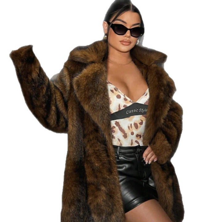 Women's short coat made of dense high-pile faux fur with classic shawl collar Mune Fashion