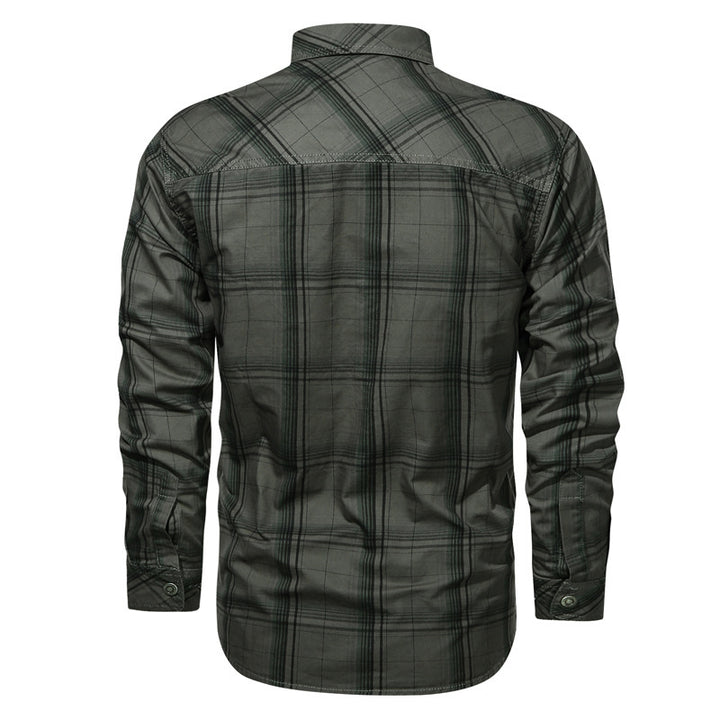 Men's checked outdoor shirt with double chest pockets, reinforced seams, and close-fitting cut Mune Fashion