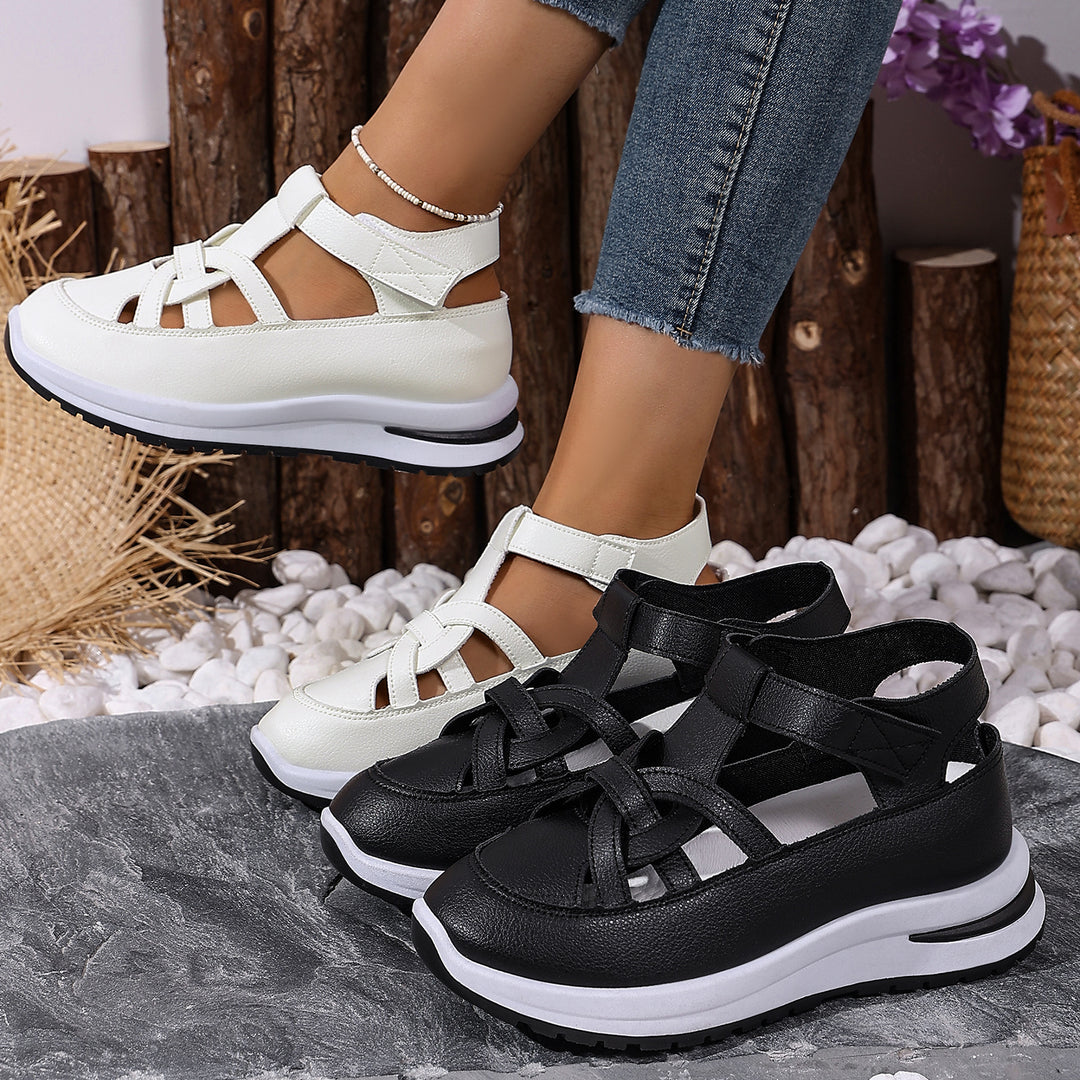 Women's sporty platform sandals with closed toe cap, crossed straps, and adjustable heel strap Mune Fashion
