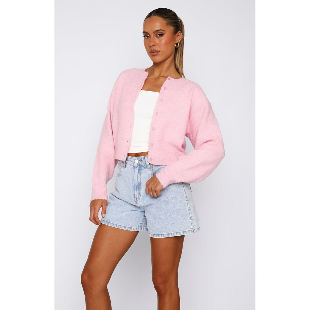 Ladies Short-Cut Cardigan with Concealed Button Placket and Balloon Sleeves Mune Fashion