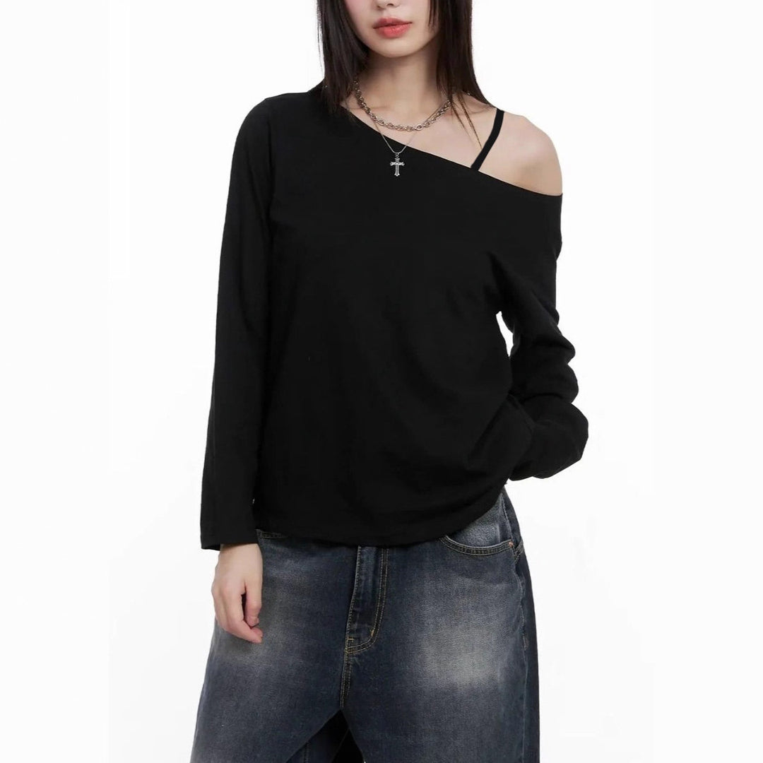 Women's asymmetric off-shoulder long-sleeve shirt made of cotton stretch with a casual oversized cut Mune Fashion