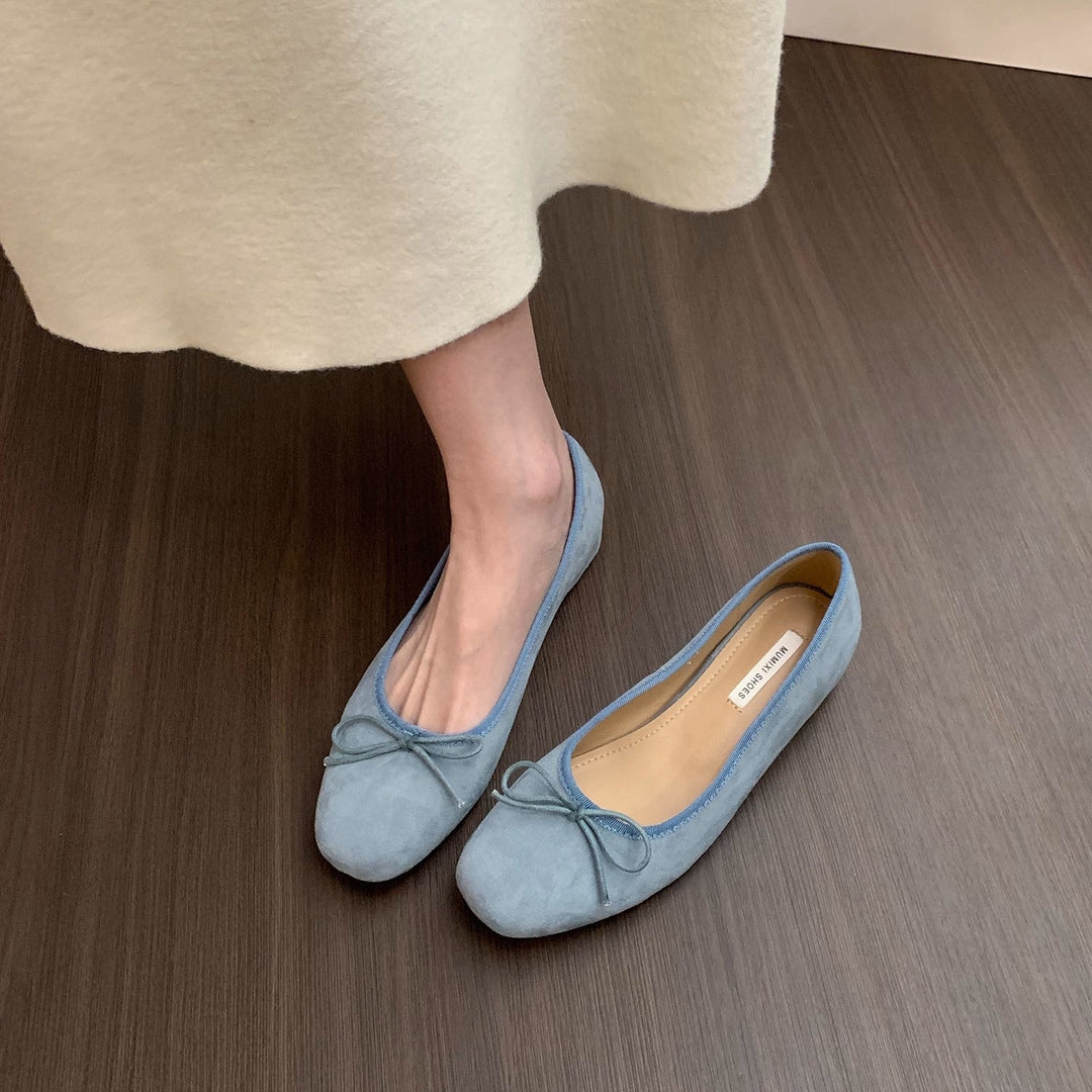 Ladies' ballet flats made of high-quality suede with decorative bow Mune Fashion