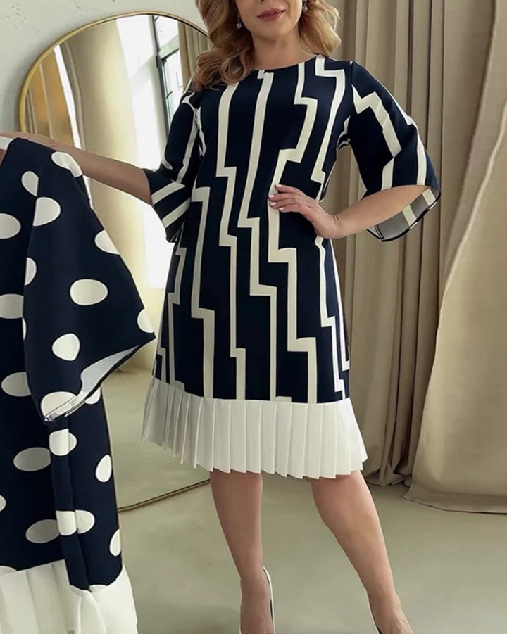 Women nan graphic A-line dress with pleated hem and three-quarter sleeves Mune Fashion