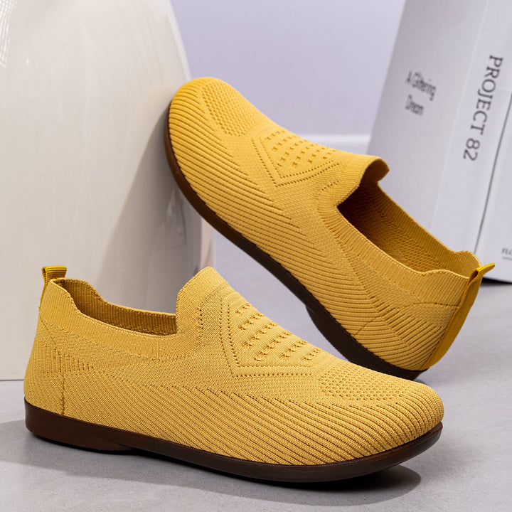 Women's Comfortable Stretch Sneakers with Non-Slip Sole Mune Fashion