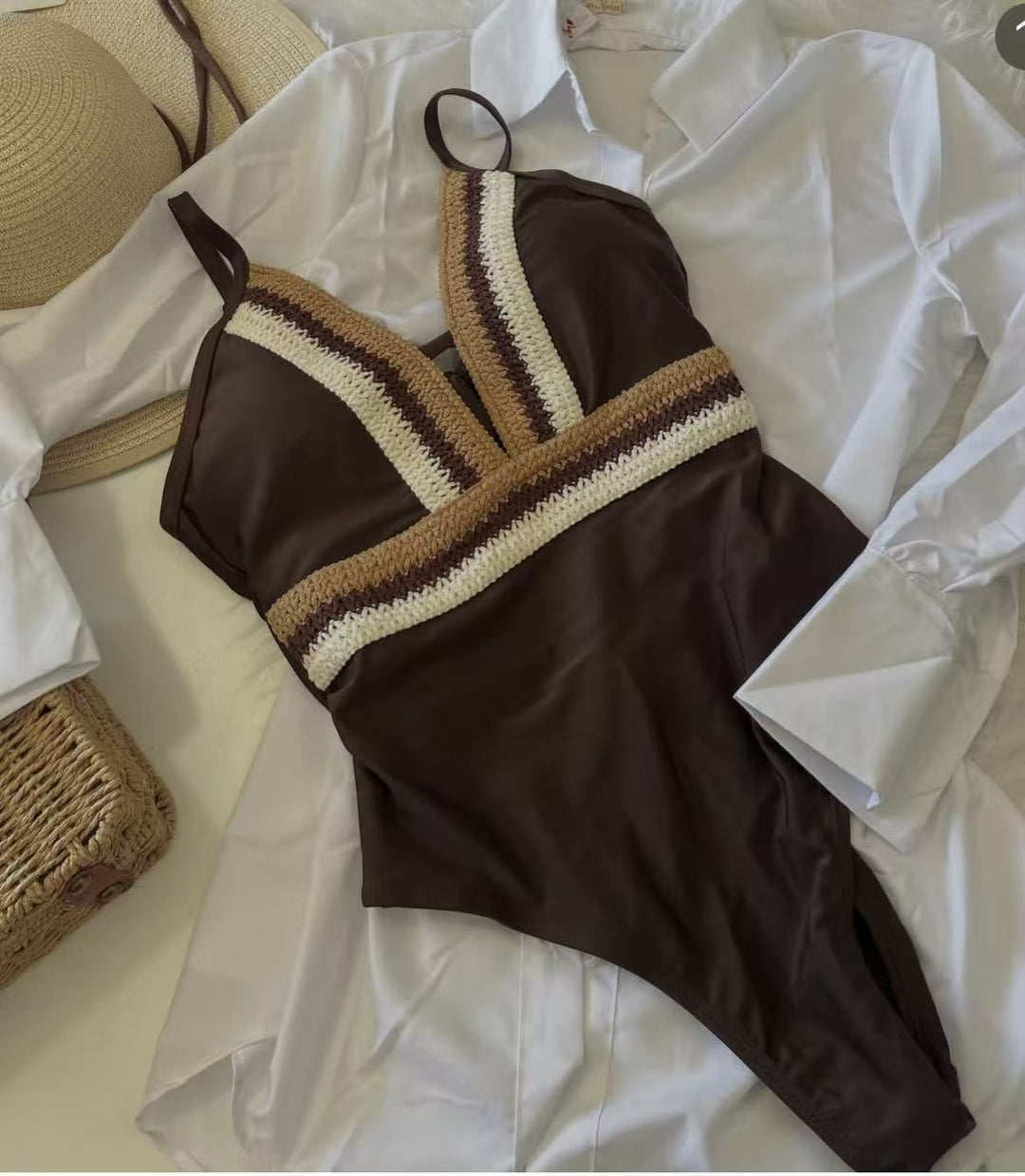 Women Elegant One-Piece Swimsuit with Sophisticated Color Details Mune Fashion