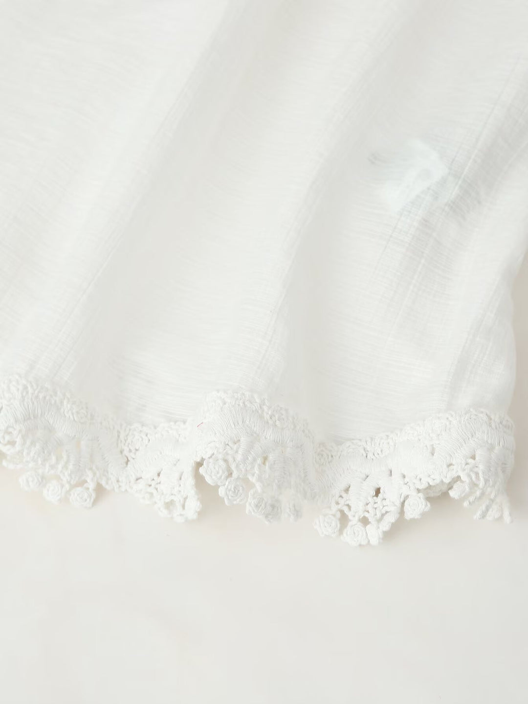 Ladies Romantic Lace Blouse with Stand Collar, Yoke and Balloon Sleeves Mune Fashion