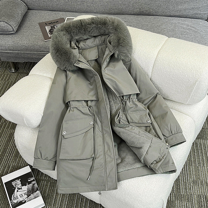 Ladies Fashionable Winter Parka with Cozy Inner Lining and Practical Pockets Mune