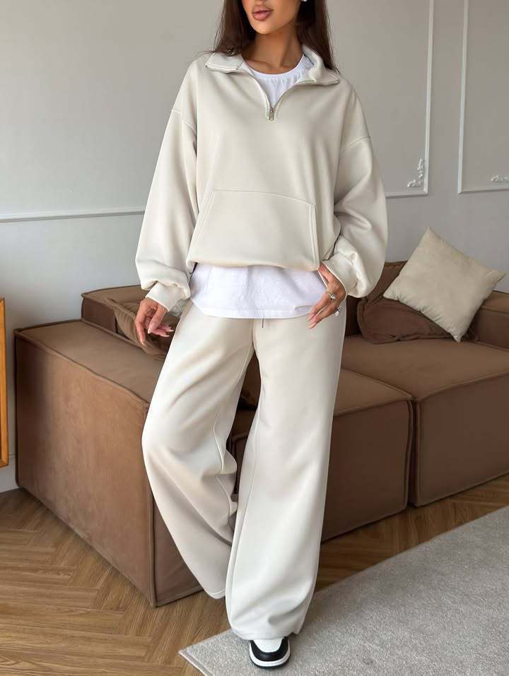 Women nan wide half-zip lounge set with hoodie, kangaroo pocket and flowing wide-leg pants Mune Fashion