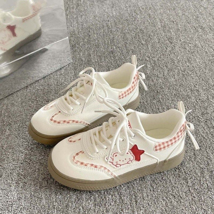 Women's Trendy Sneakers with sporty-elegant design and comfortable sole Mune Fashion