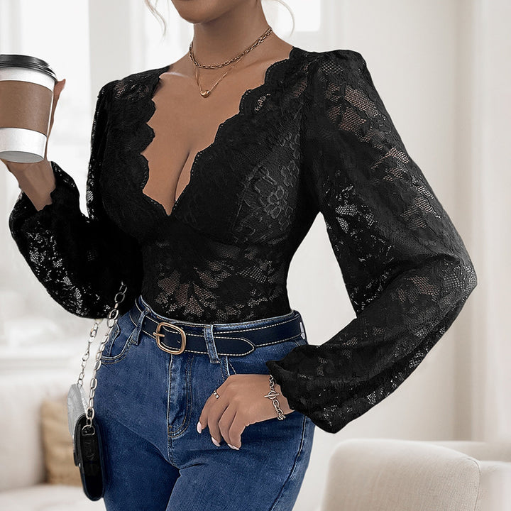 Women's lace bodysuit with deep V-neckline, curved hem and puff sleeves Mune Fashion