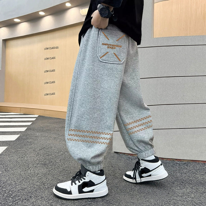 Men's casual sweatpants with a sporty cut Mune Fashion