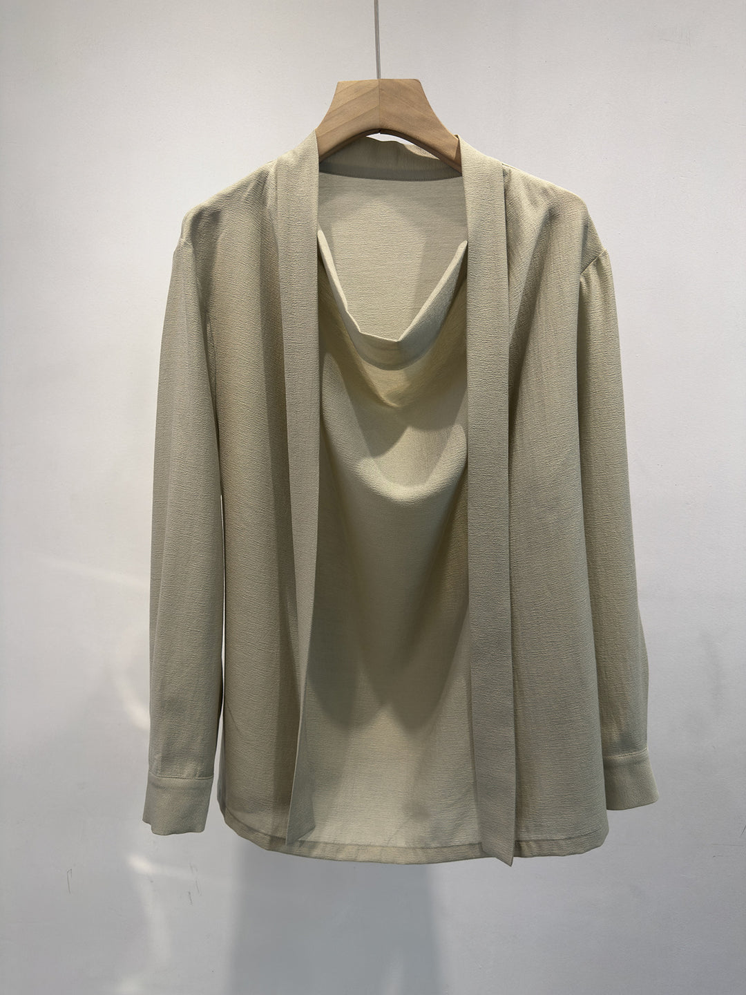 Women Elegant Draped Front Cardigan Mune Fashion