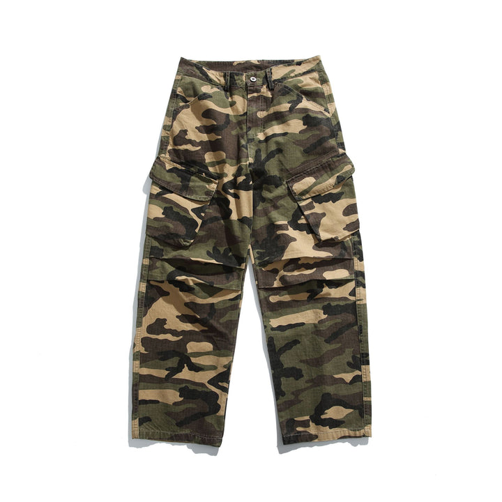 Men's cargo pants in a loose fit with camouflage pattern, large flap pockets, and ripstop look Mune Fashion