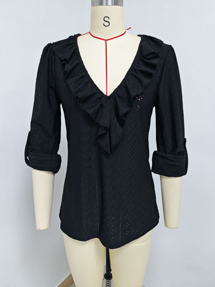 Ladies airy lace blouse with V-neck and ruffle Mune Fashion