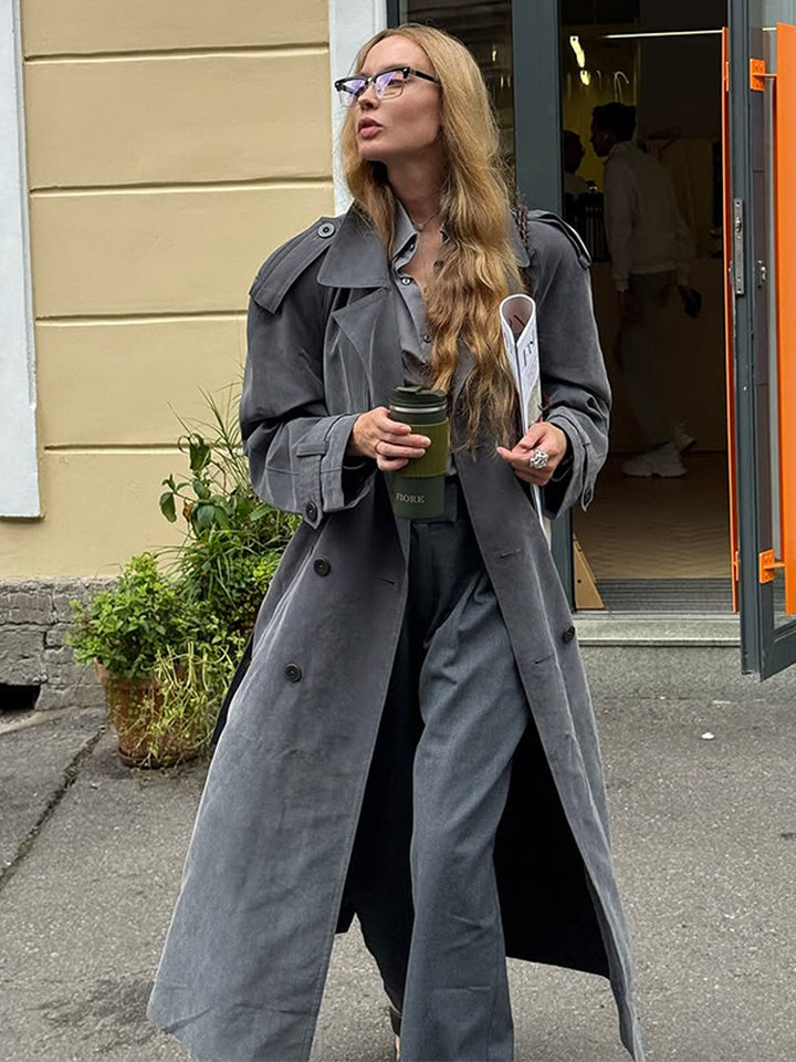 Women's Maxi Long Oversize Trench Coat made of soft velvet with shoulder patches and double-breasted button placket Mune Fashion