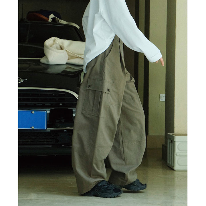 Women's Wide Utility Cargo Pants in Balloon Cut with Large Flap Pockets Mune Fashion