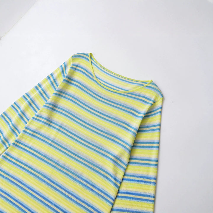 Women’s fine knit long sleeve with horizontal stripe pattern and wide sleeve opening Mune Fashion