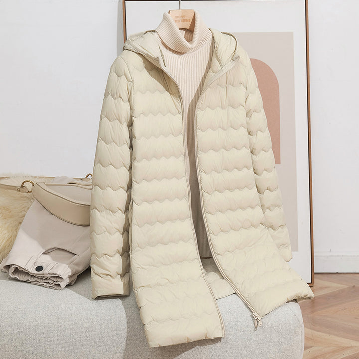 Women's Light Quilted Coat with Hood and Wavy Quilting Mune Fashion