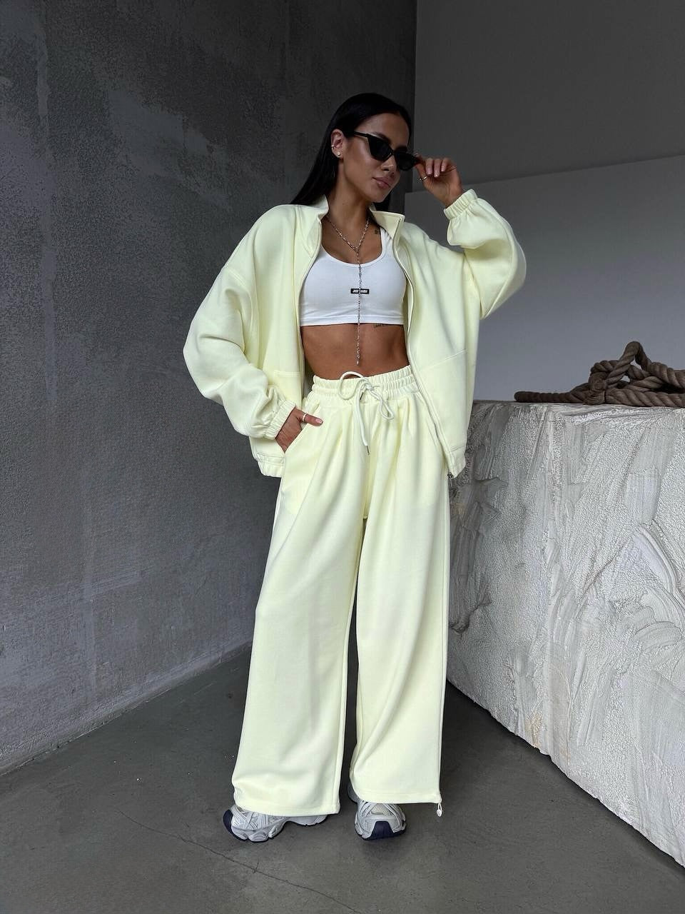Women's oversized sweat set with zip-up jacket and wide joggers Mune Fashion